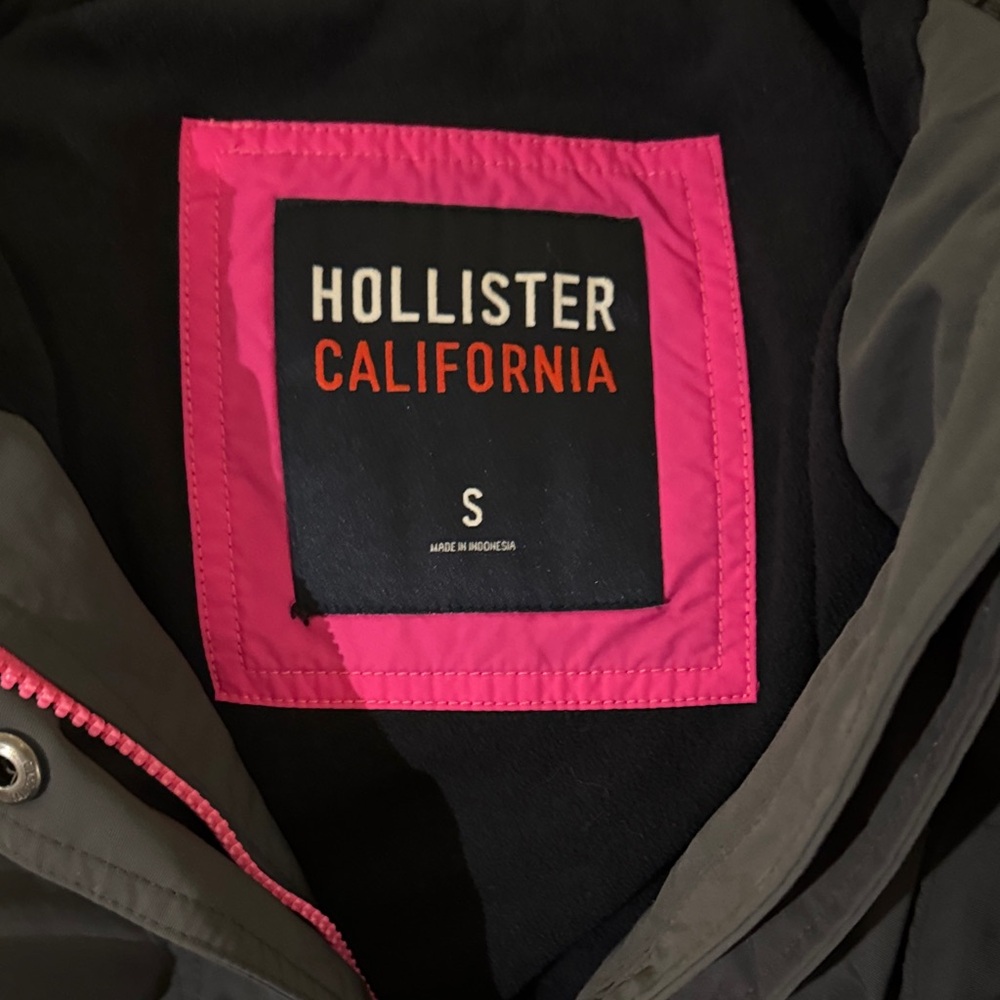 Hollister Women’s All-weather Jacket - Picture 12 of 13